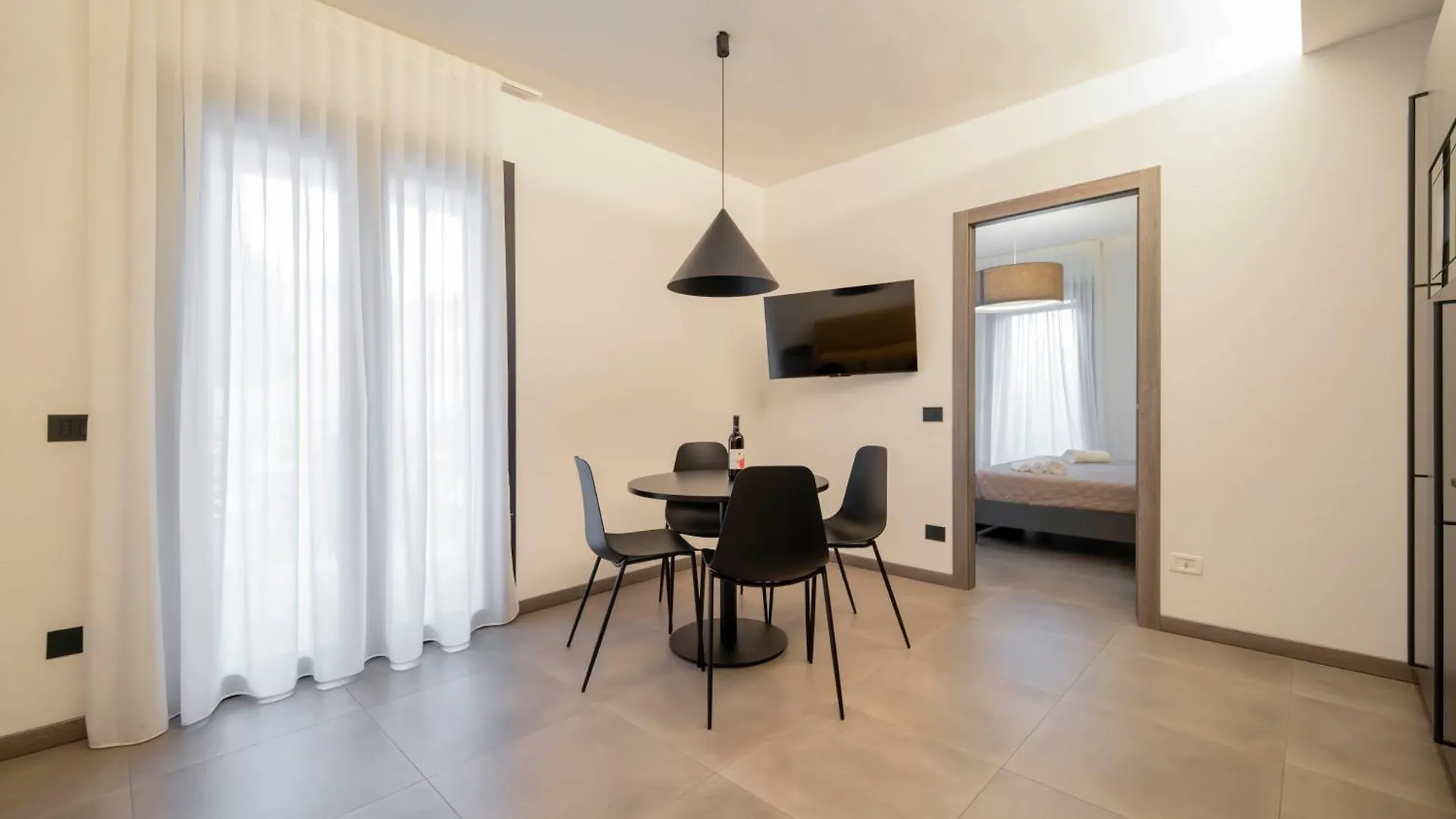 Apartmentsgarda 0*, Garda (Verona)