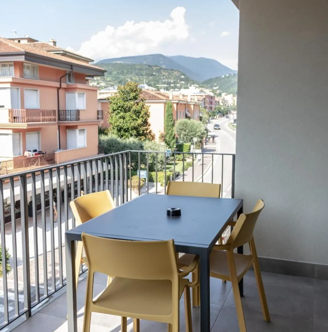 Apartmentsgarda 0*, Garda (Verona)