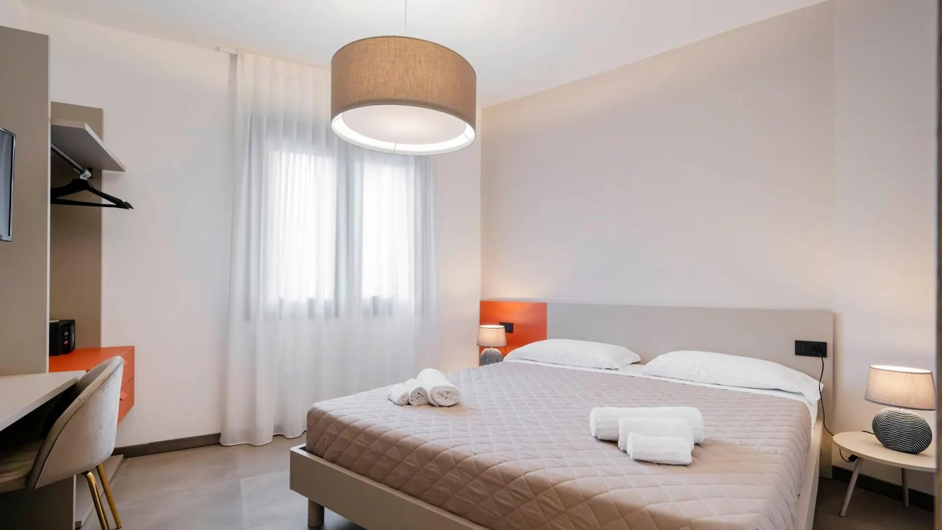 Apartmentsgarda 0*, Garda (Verona)